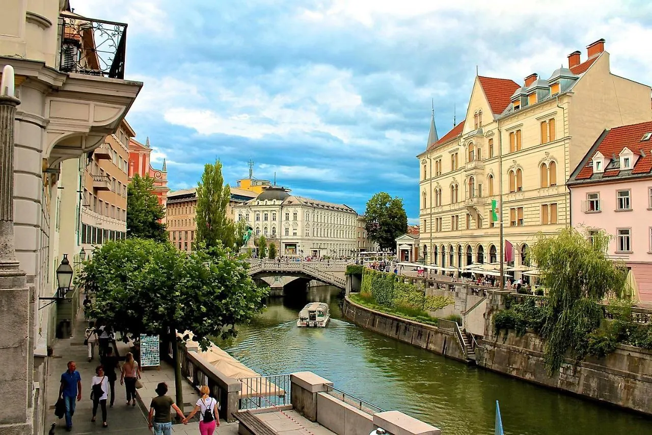 Filip'S Palace Luxurious Apartment Ljubljana Slovenia